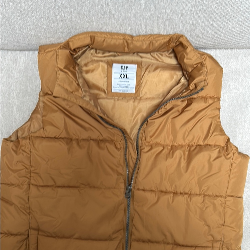 GAP Tan Puffer Vest XXL